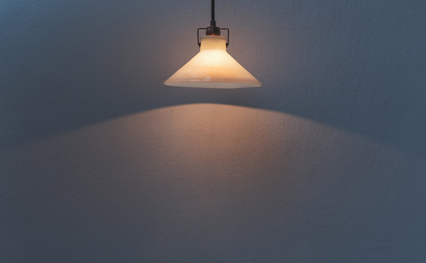 Conical Pendant Light L  White